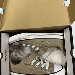 Kids converse