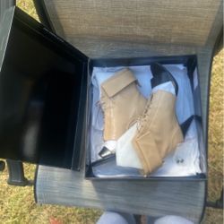 REPORT SIGNATURE HEELS.