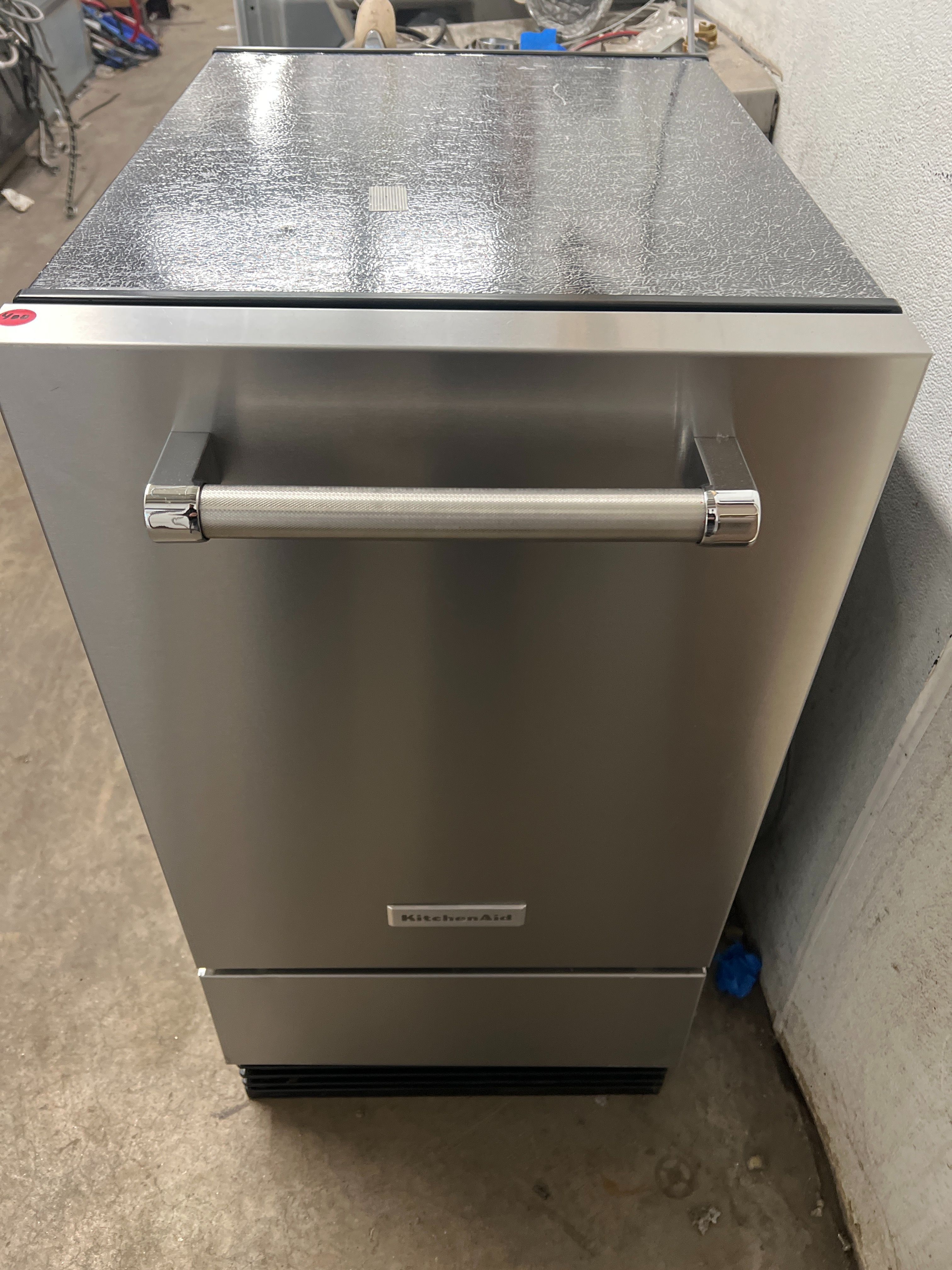 Kitchen aid under counter icemaker -free delivery