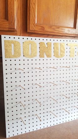 Donut peg board