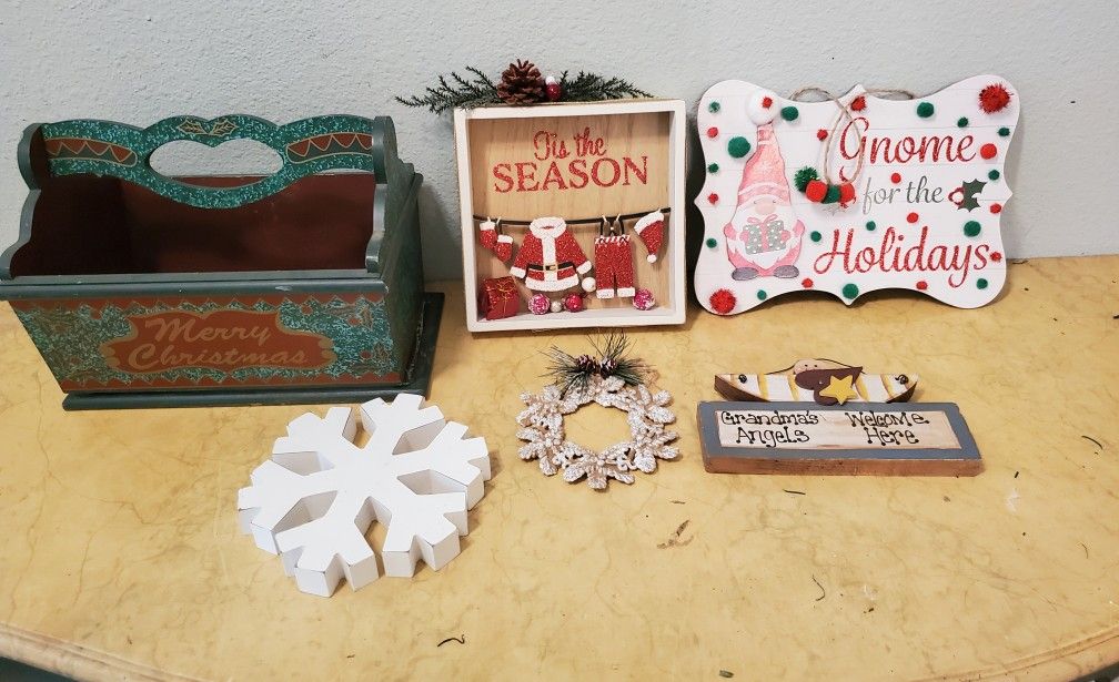 Wood Christmas Decor