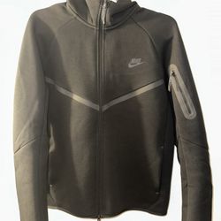 Nike Tech Hoodie 