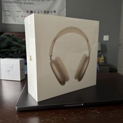 Apple AirPods Max Sealed with Noise Cancellation