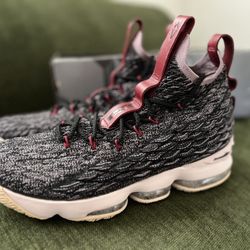 Nike LeBron 15 Pride Of Ohio Cleveland Cavaliers Size 9 Brand New