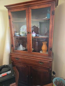 Beautiful China Cabinet Hutch