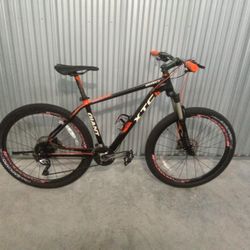 BICYCLE GIANT 27 SPEED SIZE 27,5 BRAND NEW 