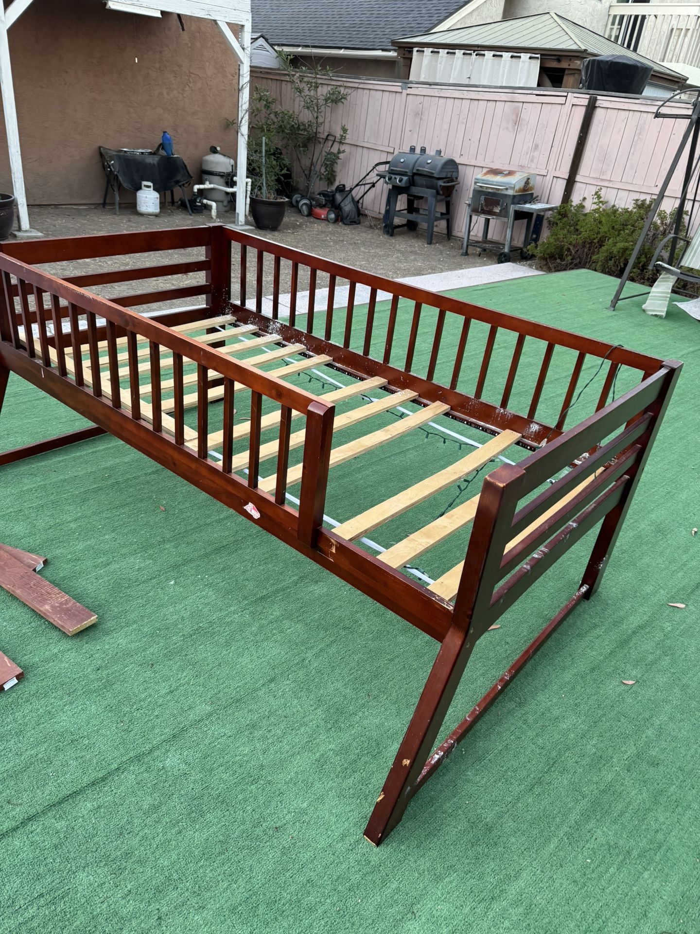 Free Twin Bed Frame 