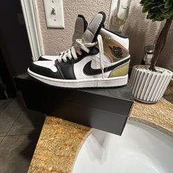 Jordan 1 Mid Heat Reactive Size 7 