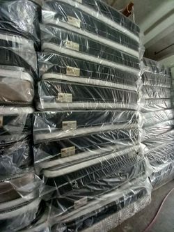 ✨️Pillow Top Mattress ✨️
➡️12" Inches Tall
↘️Twin $130
↘️Full $150
↘️Queen $170
↘️King $299
↘️Cal King$299
↔️Same day delivery 🚛$20
➡️Se Abla Español