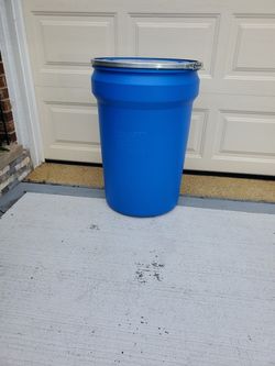 30-Gallon (114L) Removable-Top Barrels/Drums -- Like New, Clean