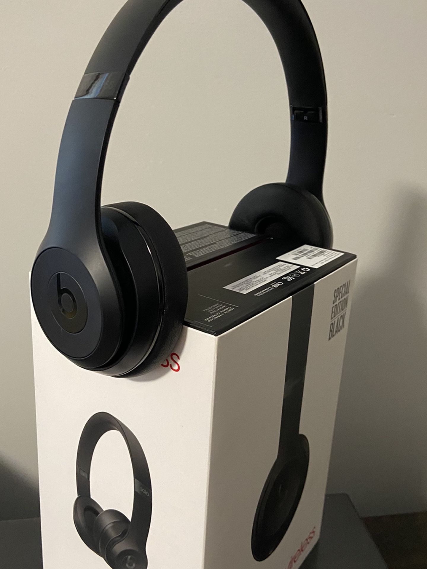 Beats Solo 3 Special Edition