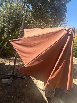 Large Cantilever Outdoor Patio Umbrella