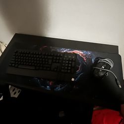 Wired Mouse and keyboard, and Mouse Pad.