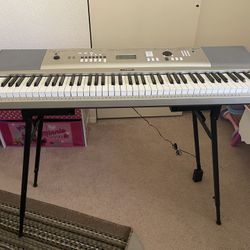Yamaha Keyboard 