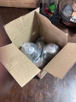 American eagle alloy center caps NEW