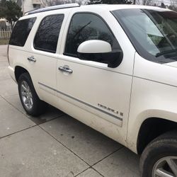 2009 GMC Yukon Denali