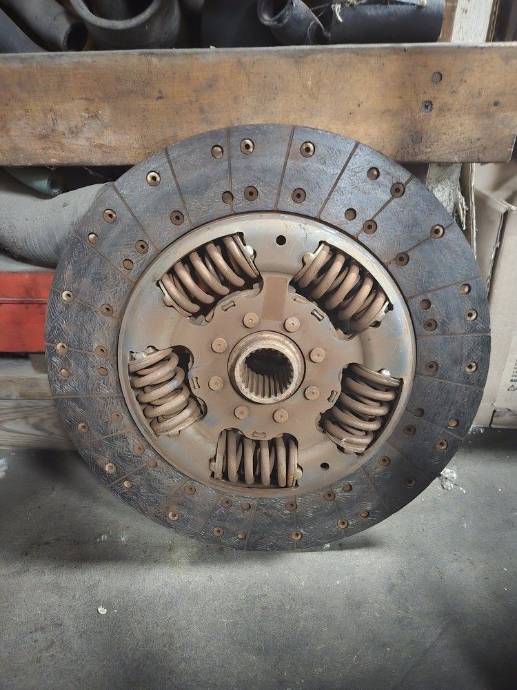 CLUTCH & PRESSURE PLATE FOR VOLVO 2020 AND UP