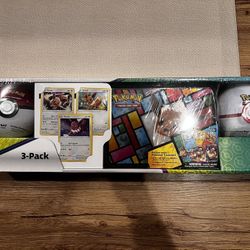 Pokémon Eevee Collector’s Chest- 3 pack