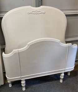 Antique twin size bed