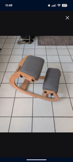 Kneeling chair