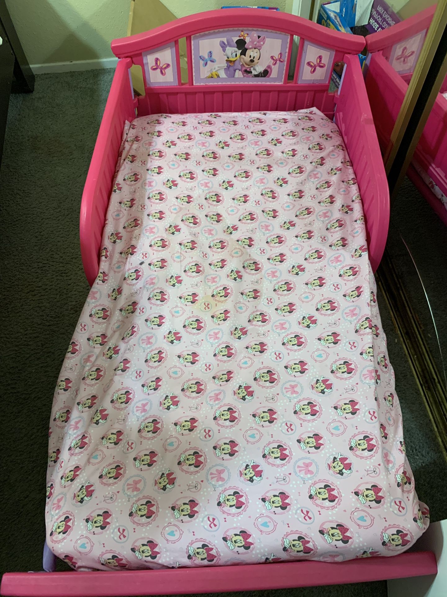 Minnie Mouse Toddler Bed