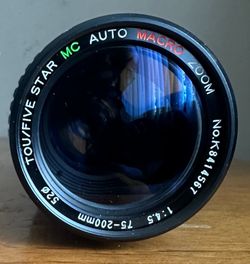 Canon f1:4.5 MC 75-200mm Tou/Five Star Auto Macro Zoom SLR Camera Lens FD Mount