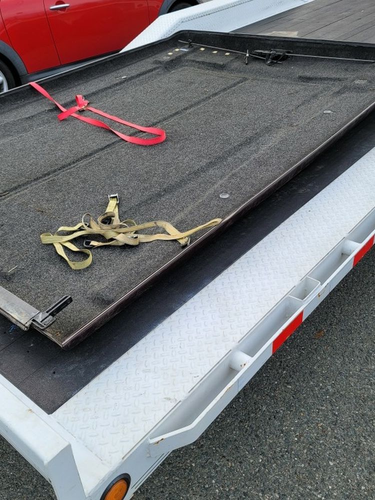 99/04 F350 Hard Shell Tonneau Cover