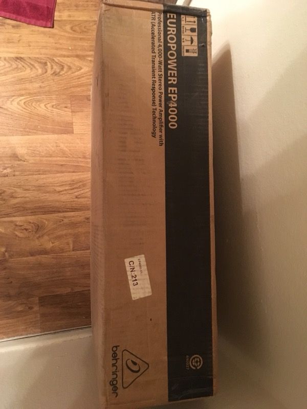 NEW BEHRINGER EP4000 AMP
