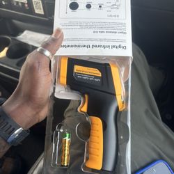Digital Thermometer 