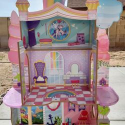 Doll House 