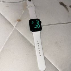 Apple Watch SE 