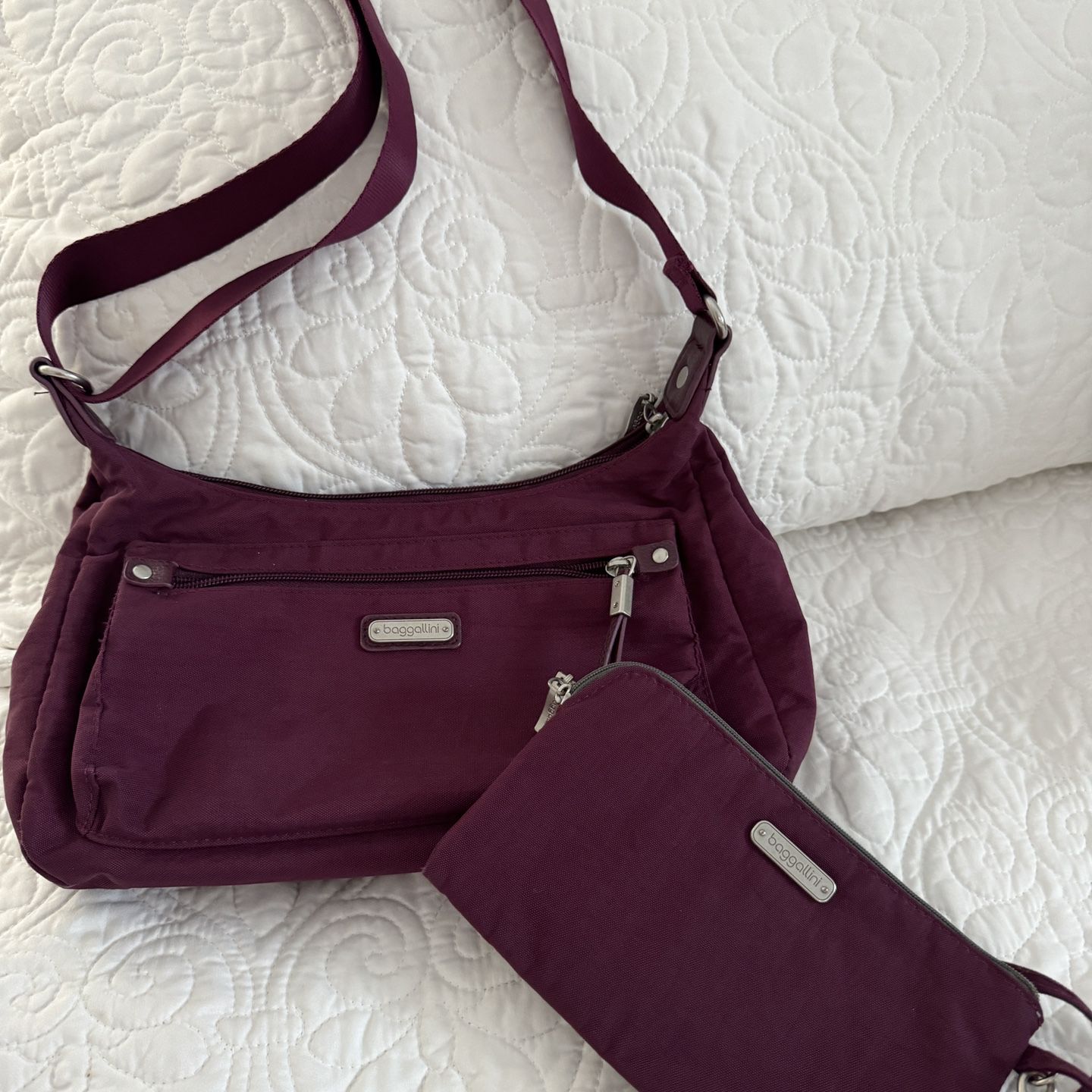 Baggalini burgundy Purse & matching Wallet