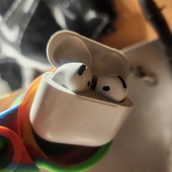 Air Pods 4