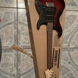 Yamaha Pacifica 012 Electric Guitar