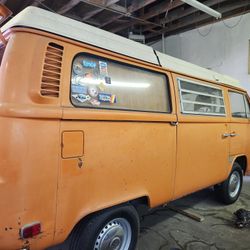 1973 Volkswagen Campmobile Bus Westfalia 