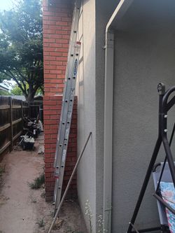 Needs to go today WERNER Extension ladder 20ft or more