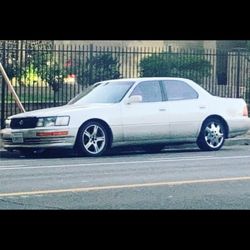 1993 Lexus LS 400