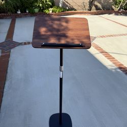 Two-in-one wooden stand for books and music adjustable height