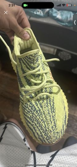 Yeezy 350 Size 8.5 Men’s 