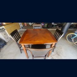 Hightop Dining Table & Chairs