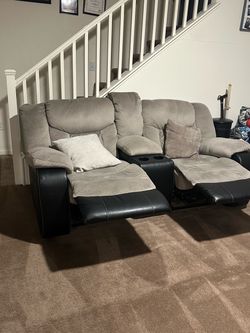 2 Double Recliner Loveseat with Console