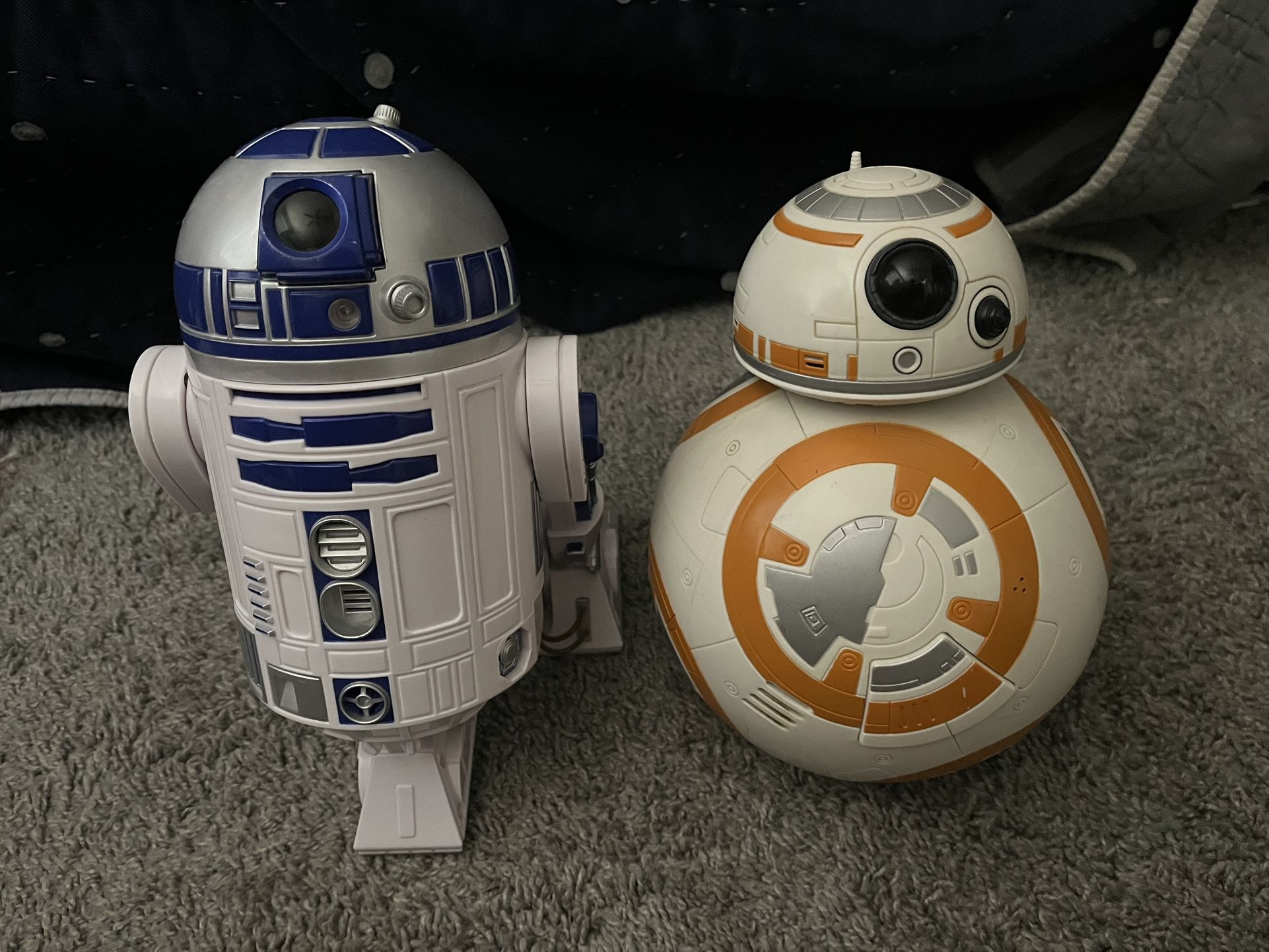 R2D2 And BB8 Star Wars