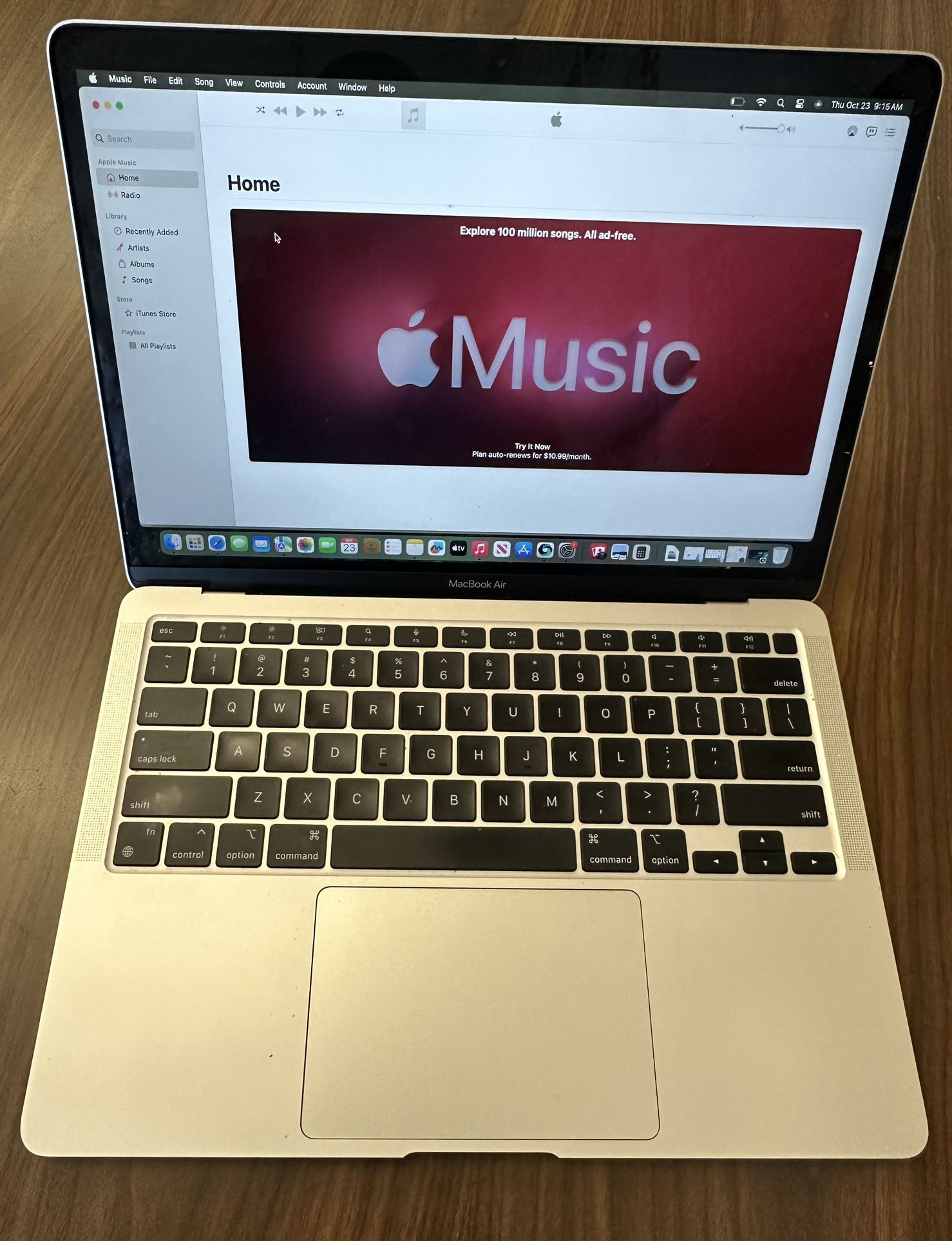 2020 Apple MacBook Air 13” (256gb Storage)
