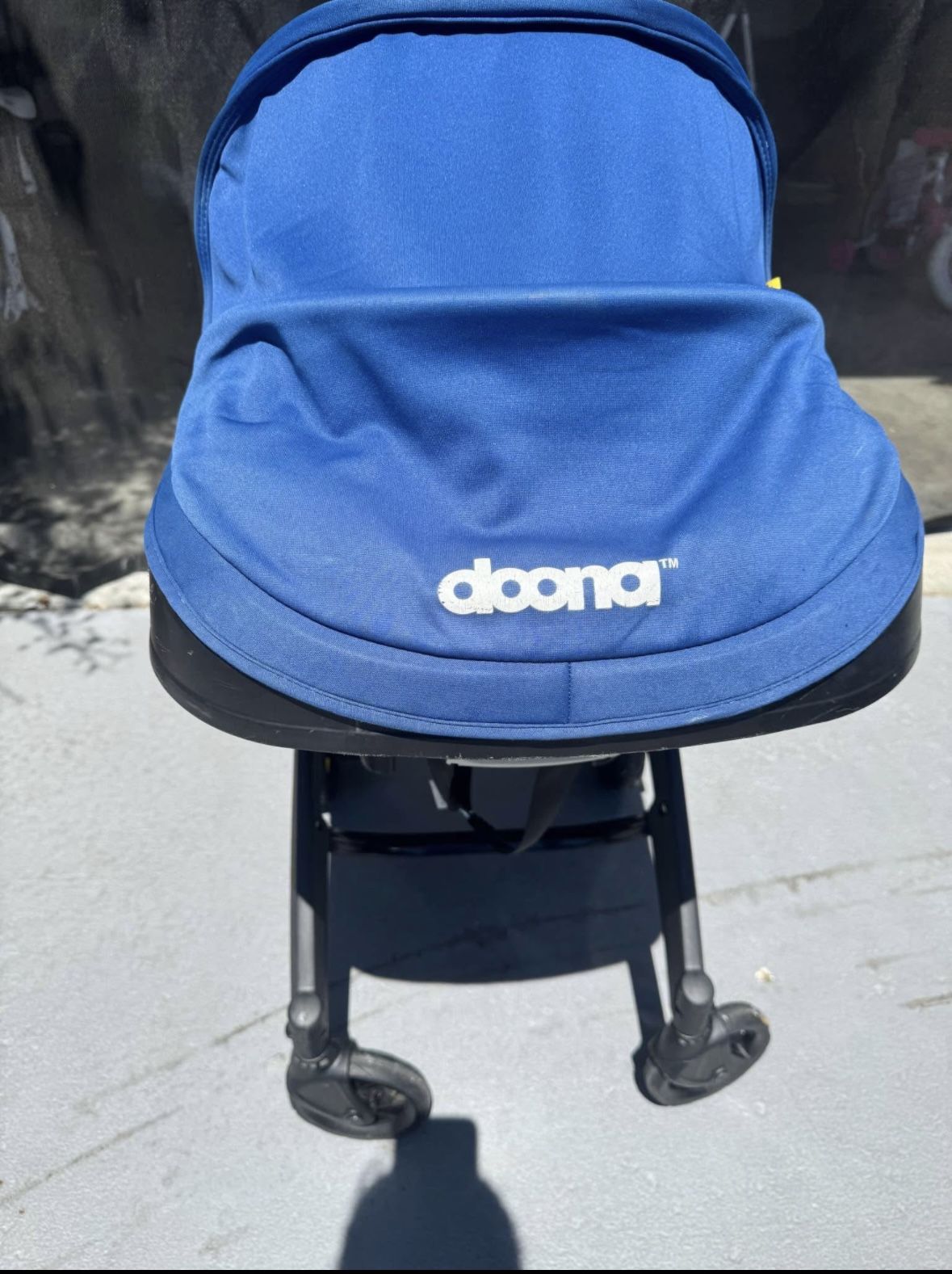 Royal blue Doona Car Seat & Base
