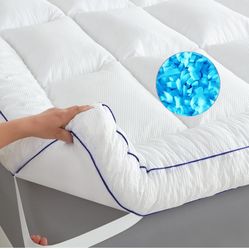 Memory Foam Mattress Topper King Size, 3D Bubble Mattress Pad Cover, Bed Topper for Back Pain,Comfy Plush Foam Filled Pillow Top, 78"x80"