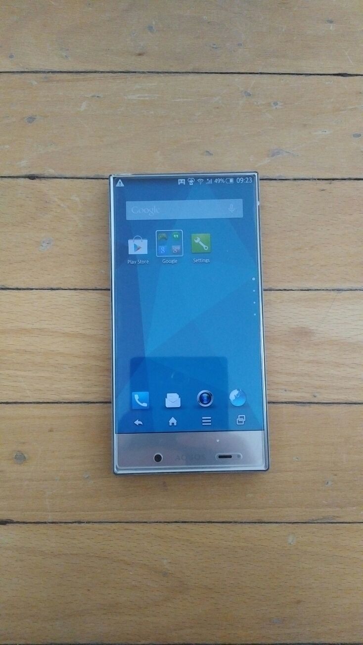 Sharp Aquos Crystal 305SH unlocked