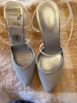 Nine West Silver Shoes – Size 7