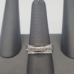 14kt White Gold Diamond Ring / Band