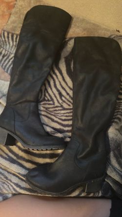 Black thigh highs