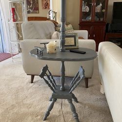 Vintage Table With Magazine Rack 